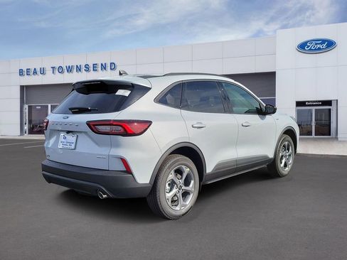 New 2026 Ford Escape ST-Line w/ Cold Weather Package image 4