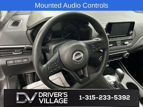 Used 2023 Nissan Altima 2.5 S FWD image 4