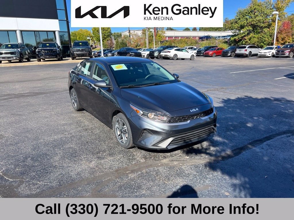 Certified 2022 Kia Forte LXS FWD image 7