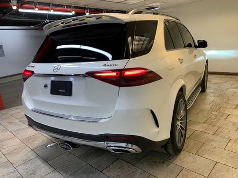 Used 2024 Mercedes-Benz GLE 350 4MATIC w/ AMG Line Exterior image 8