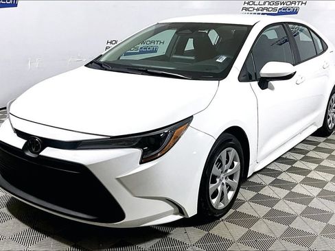 Used 2026 Toyota Corolla LE FWD image 1