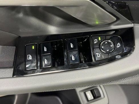 Used 2026 BMW 530i xDrive w/ Premium Package AWD/4WD image 19