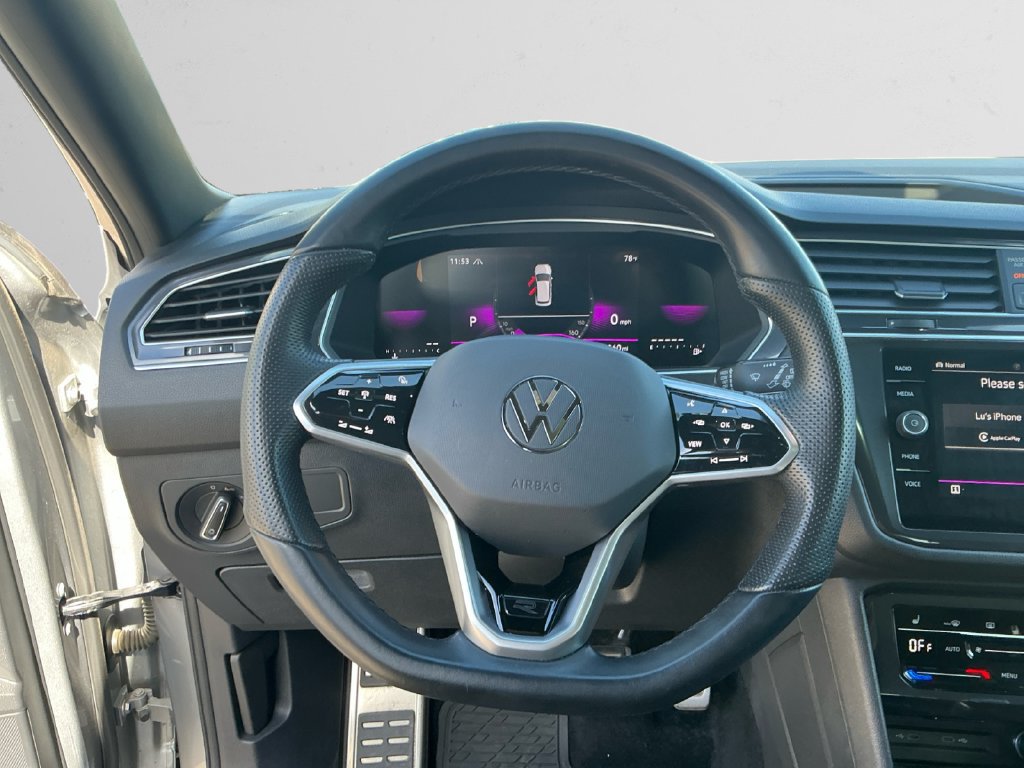Used 2024 Volkswagen Tiguan SE R-Line AWD/4WD image 12