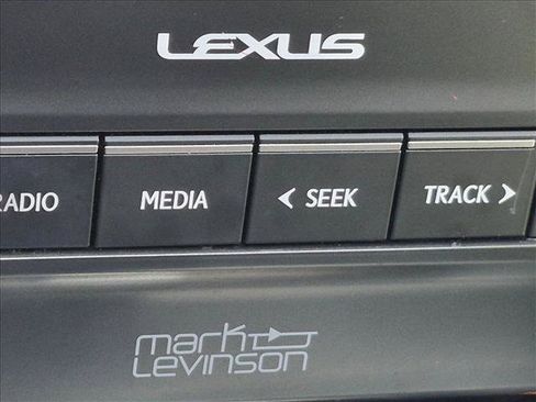 Used 2023 Lexus GX 460 Luxury w/ Sport Design Package AWD/4WD image 16