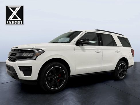 Used 2023 Ford Expedition Limited AWD/4WD image 2