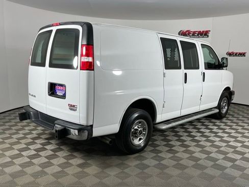 Used 2024 GMC Savana 2500 w/ Driver Convenience Package RWD image 4