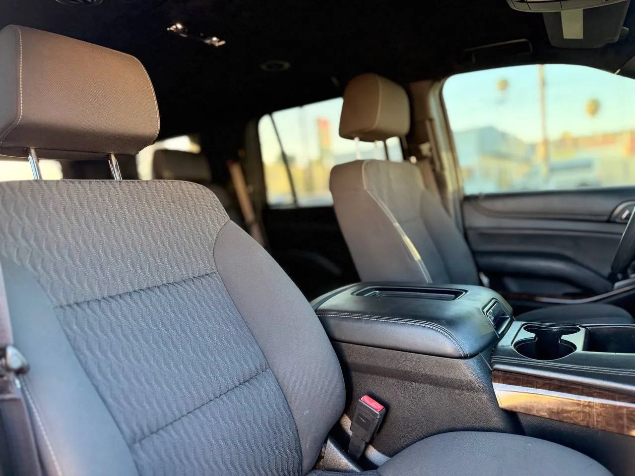 Used 2018 Chevrolet Tahoe 4WD image 37