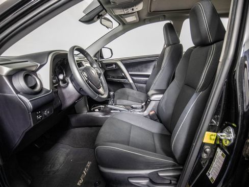 Used 2018 Toyota RAV4 XLE w/ Plus Extra Value Package FWD image 6