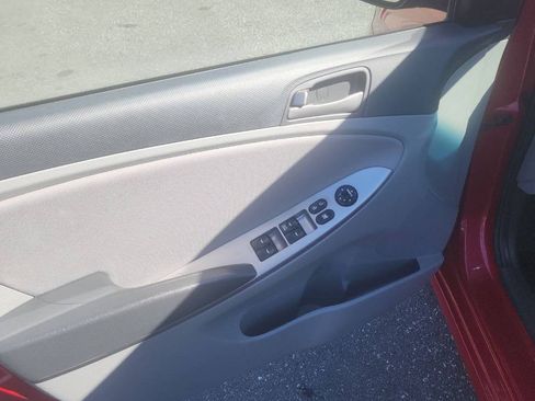 Used 2016 Hyundai Accent SE FWD image 7