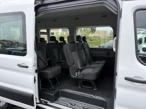 Used 2022 Ford Transit 350 XLT RWD image 18