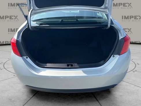 Used 2017 Toyota Corolla SE FWD image 18