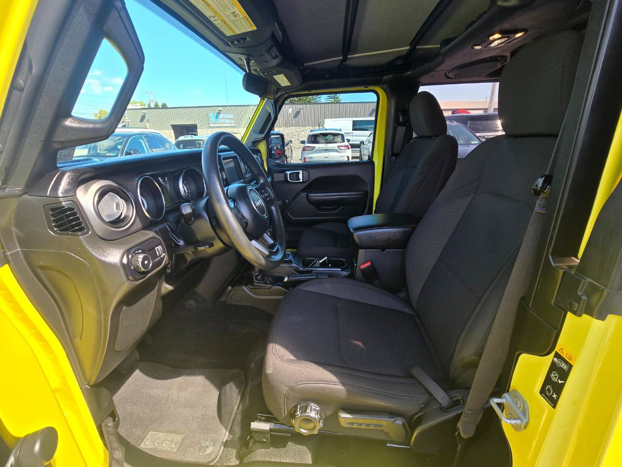 Used 2023 Jeep Wrangler Sport AWD/4WD image 13
