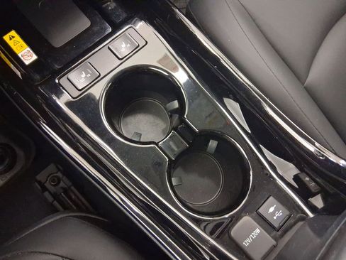 Used 2020 Toyota Prius Limited image 24