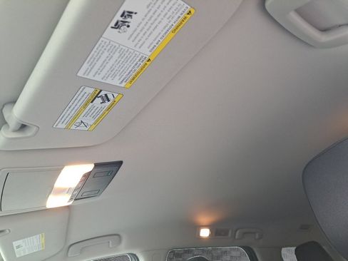 Used 2025 Nissan Pathfinder SV FWD image 14