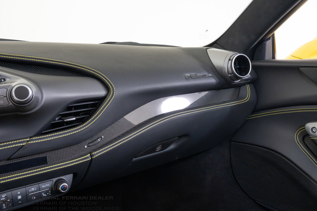 Used 2021 Ferrari F8 Tributo RWD image 15