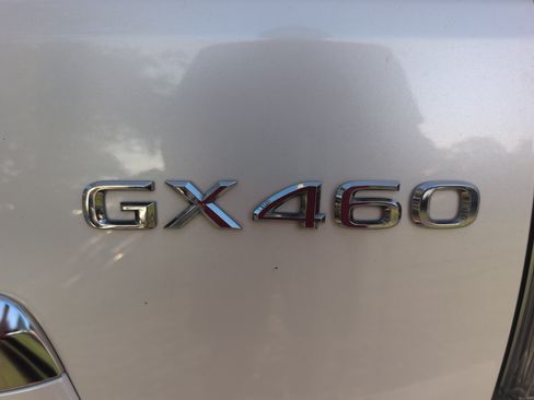 Used 2023 Lexus GX 460 Premium w/ Premium Package AWD/4WD image 10