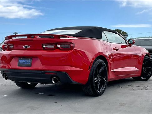 Used 2020 Chevrolet Camaro LT w/ Technology Package RWD image 21