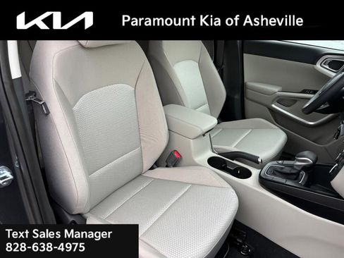 New 2025 Kia Soul LX image 17