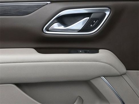 Used 2021 GMC Yukon SLT image 28