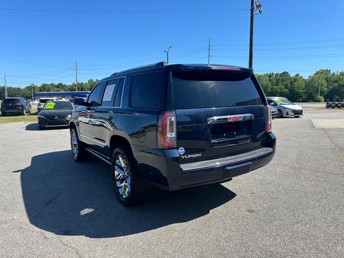 Used 2020 GMC Yukon Denali w/ Denali Ultimate Package AWD/4WD image 3