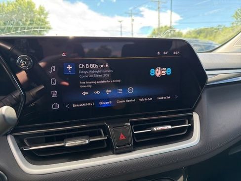 Used 2024 Chevrolet TrailBlazer LT w/ LT Cold Weather Package AWD/4WD image 16