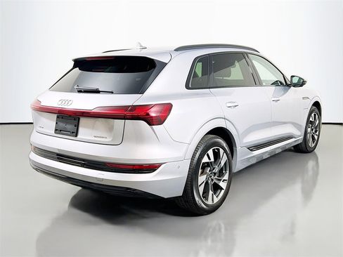 Certified 2022 Audi e-tron Premium w/ Convenience Plus Package image 6