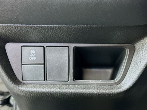 Used 2025 Honda HR-V Sport image 17