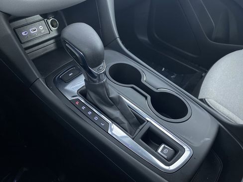 Certified 2023 Chevrolet Equinox LS w/ LS Convenience Package AWD/4WD image 7