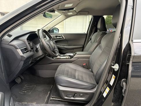 Used 2025 Mitsubishi Outlander SE AWD/4WD image 5