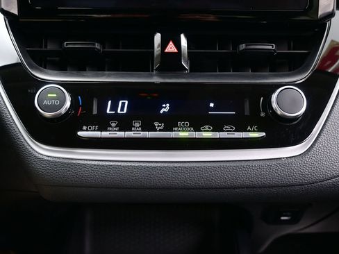 Used 2024 Toyota Corolla LE FWD image 19