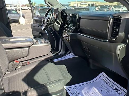 Used 2023 GMC Sierra 1500 SLE image 13