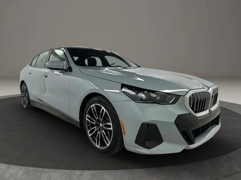 Used 2024 BMW 530i xDrive w/ M Sport Package image 8