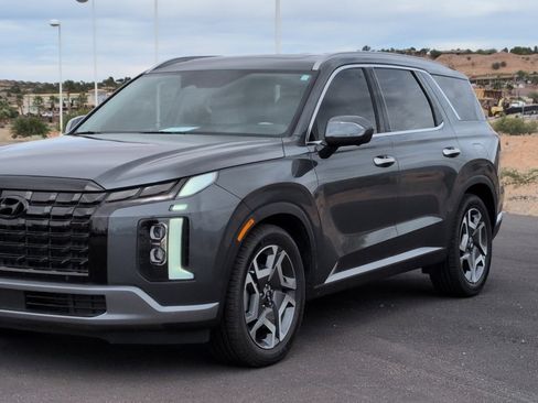 Used 2024 Hyundai Palisade Limited FWD image 8