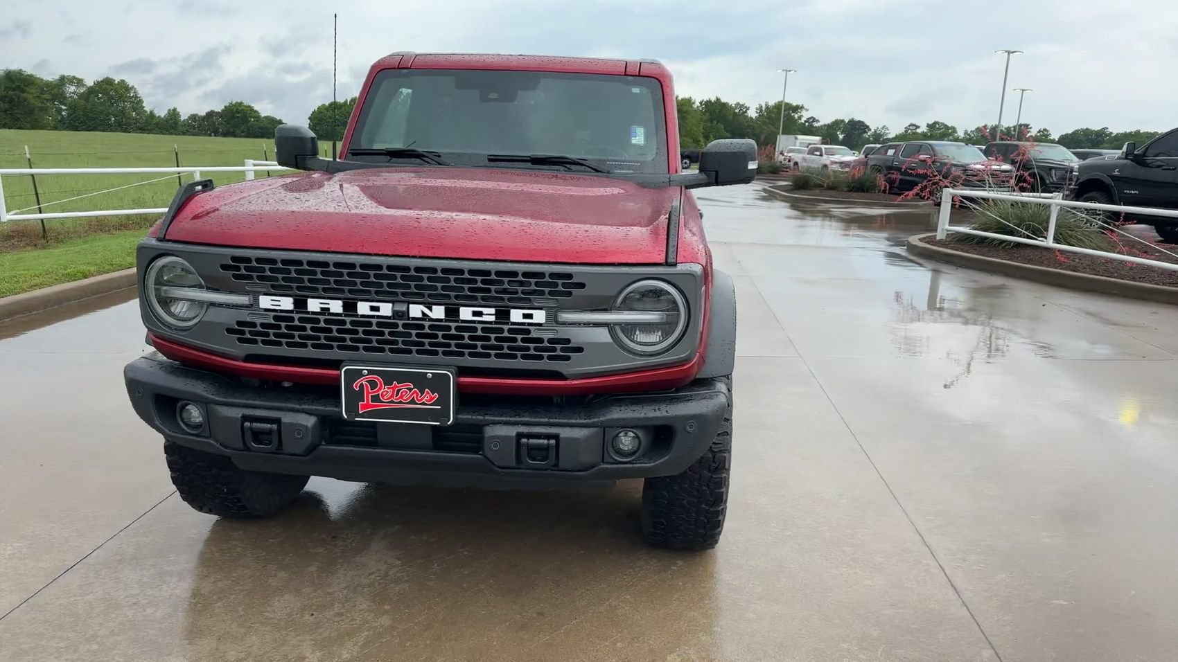 Used 2025 Ford Bronco Badlands AWD/4WD image 3