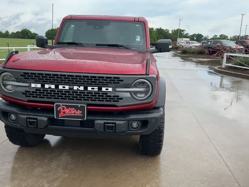 Used 2025 Ford Bronco Badlands AWD/4WD image 3