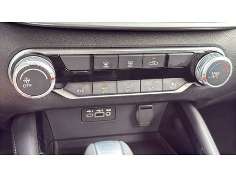 Used 2023 Nissan Altima 2.5 SV AWD/4WD image 22