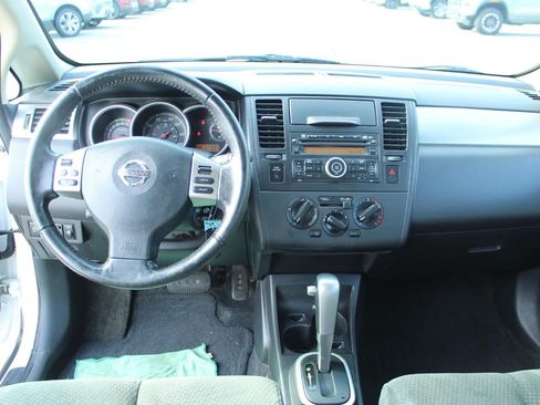Used 2012 Nissan Versa 1.8 S w/ Special Edition Pkg FWD image 13