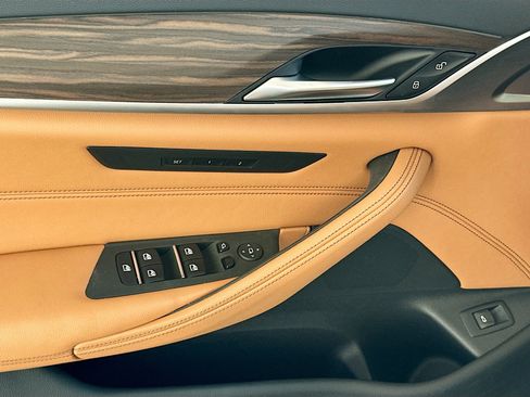 Certified 2023 BMW 530i w/ M Sport Package image 18