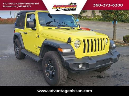 Used 2023 Jeep Wrangler Sport image 7