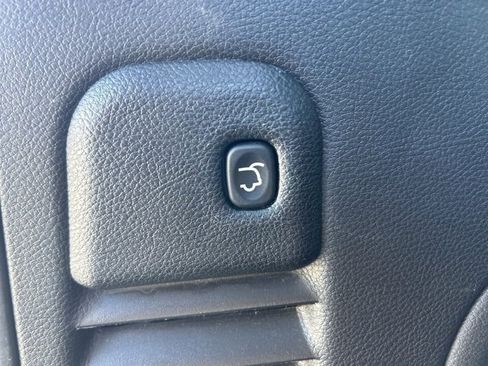 Used 2021 Jeep Grand Cherokee Laredo X image 19