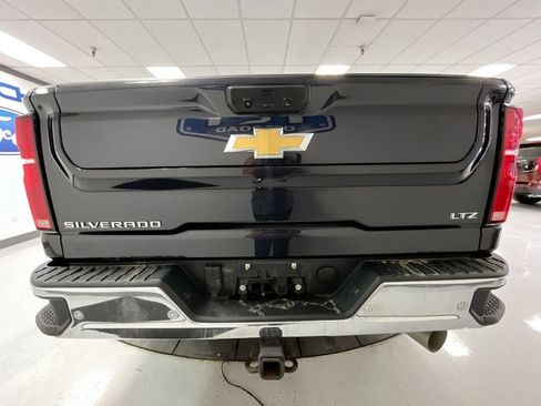Used 2024 Chevrolet Silverado 2500 LTZ w/ LTZ Premium Package AWD/4WD image 7