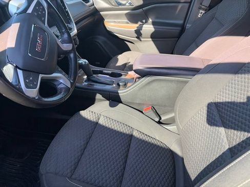 Used 2018 GMC Acadia SLE w/ LPO, Black Accent Package AWD/4WD image 6