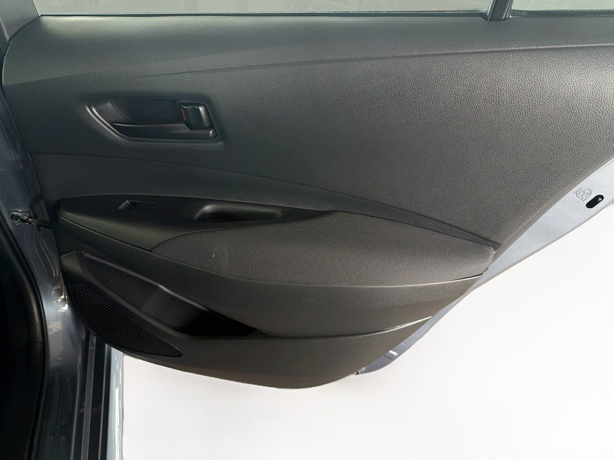 Used 2025 Toyota Corolla LE FWD image 29