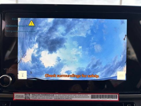Used 2026 Toyota Camry Hybrid FWD image 12