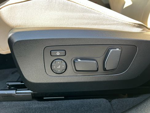 Used 2025 BMW X3 xDrive30i AWD/4WD image 18