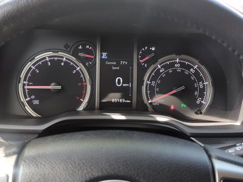 Used 2023 Toyota 4Runner Limited AWD/4WD image 21