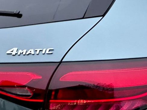 New 2026 Mercedes-Benz GLC 300 4MATIC image 12