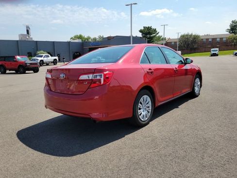 Used 2013 Toyota Camry LE FWD image 5