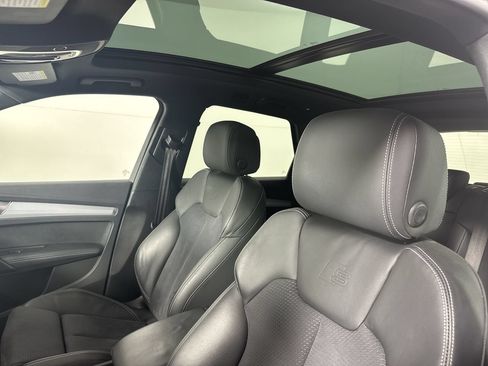 Used 2023 Audi Q5 e Premium Plus w/ Premium Plus Package AWD/4WD image 26