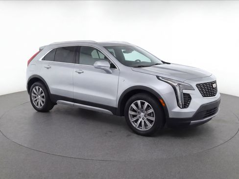 Certified 2023 Cadillac XT4 Premium Luxury w/ Enhanced Visibility Package FWD image 2